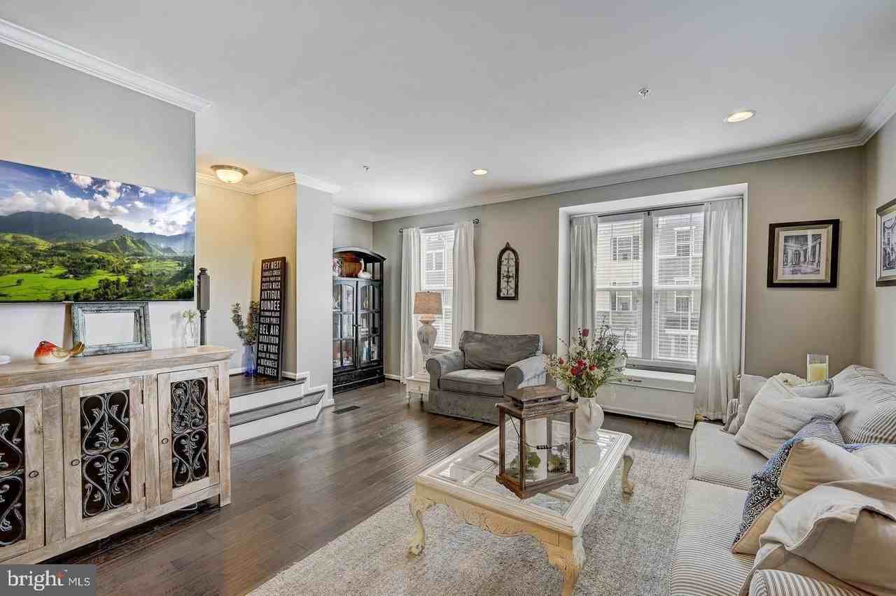 8102 Secluded Cove Ln - Photo 5 of 23