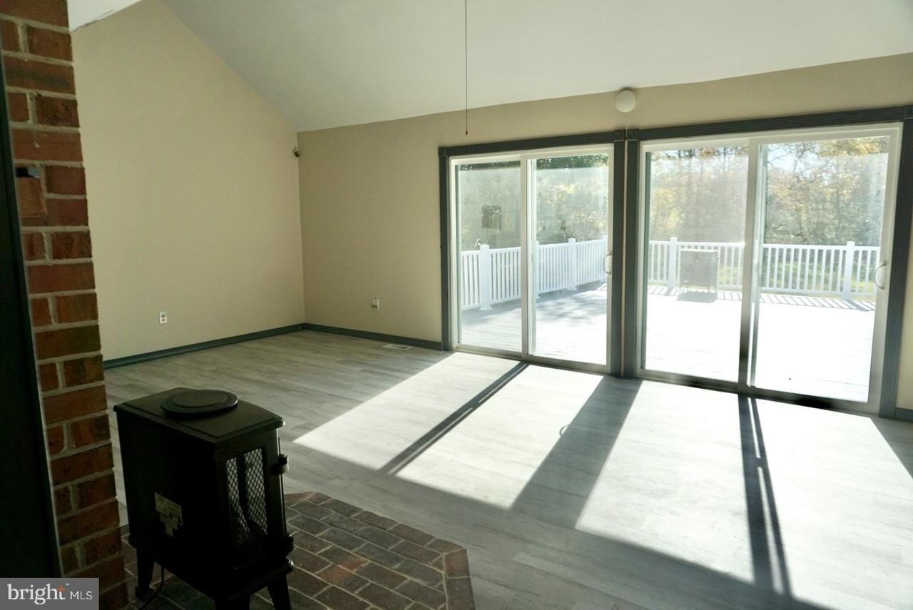 642 Stow Creek Rd - Photo 6 of 25