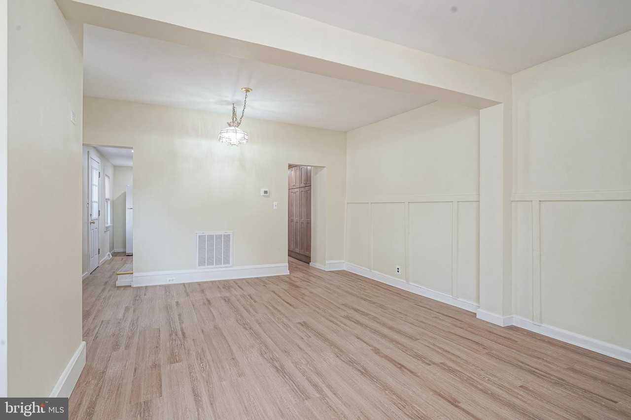 19 E Millbrooke Ave - Photo 5 of 27