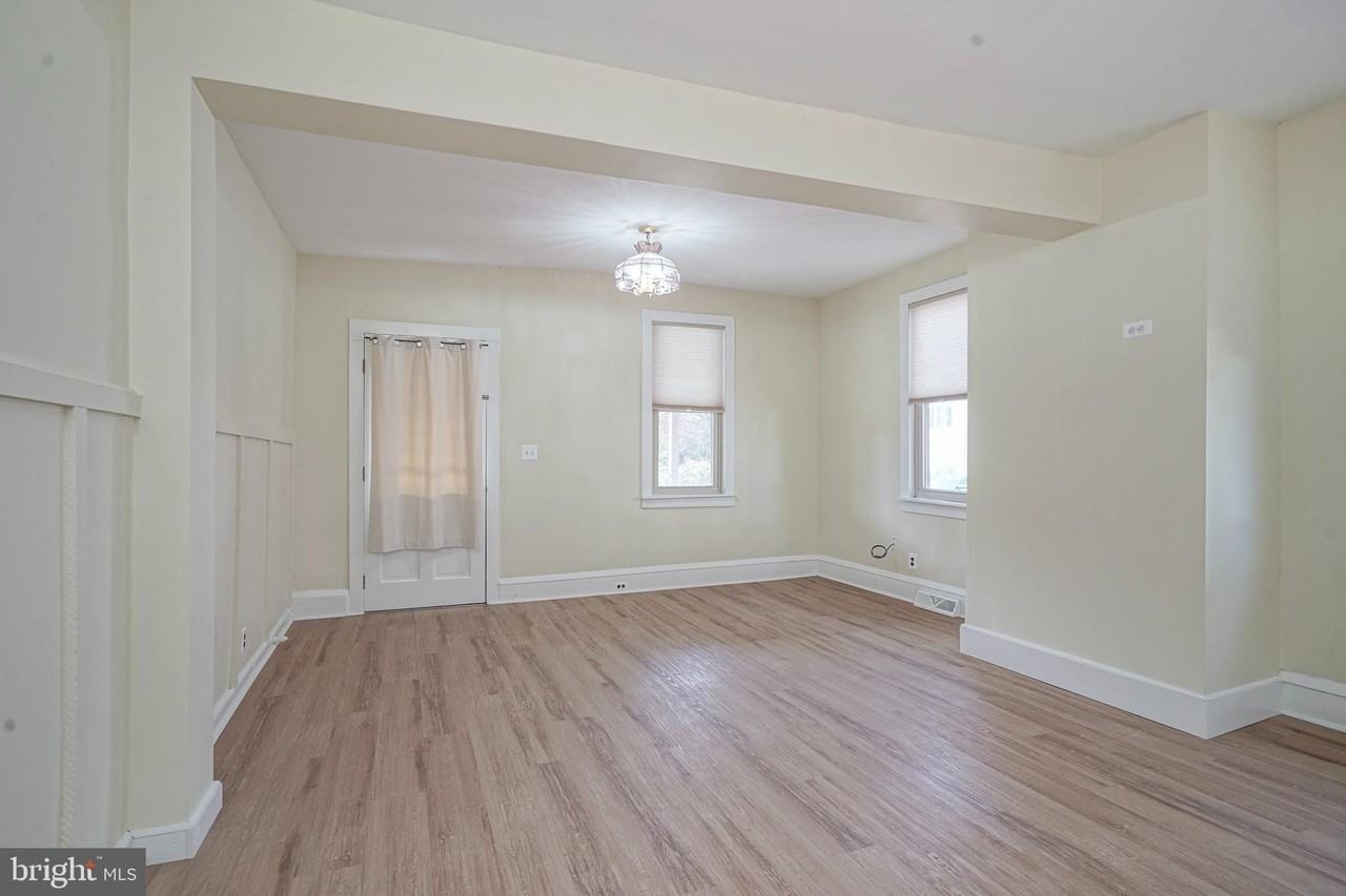 19 E Millbrooke Ave - Photo 7 of 27