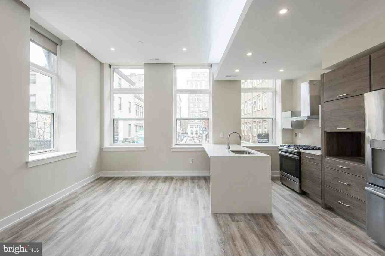 802 Sansom St Unit 502 #502 - Photo 3 of 9