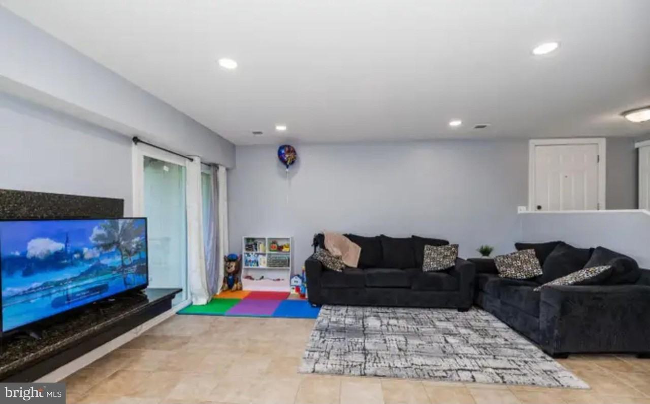 3919 El Soneta Pl Unit 9 #9 - Photo 5 of 17