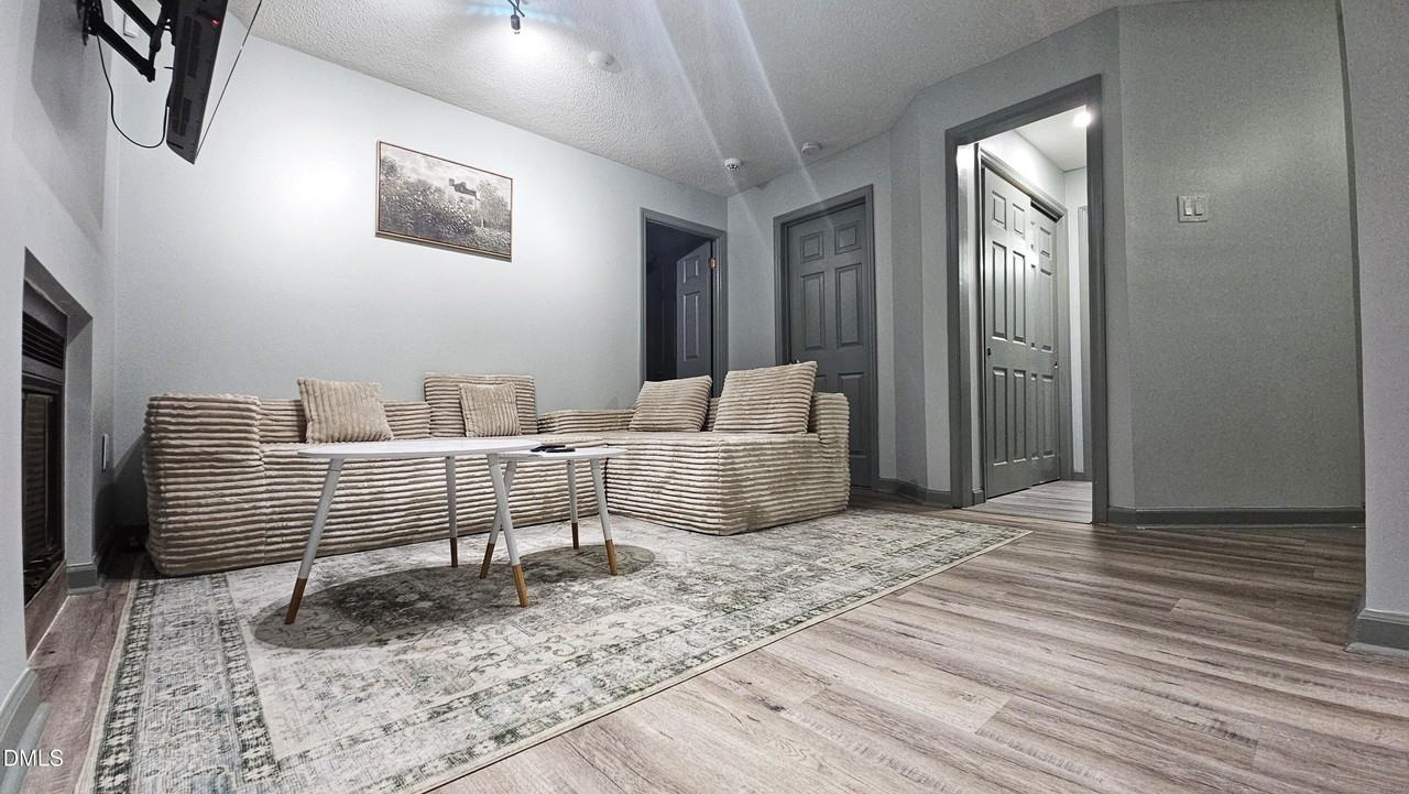 503 Gosgooseneck Dr unit: B2 #B2 - Photo 4 of 34