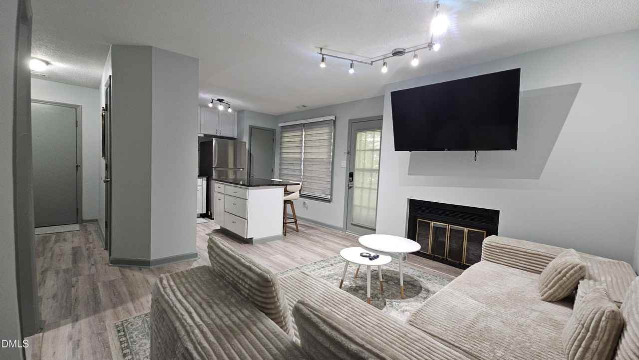 503 Gosgooseneck Dr unit: B2 #B2 - Photo 7 of 34