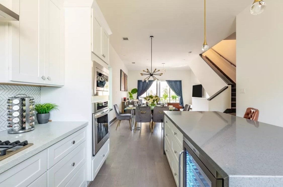 1404 Goliad Street - Photo 4 of 21