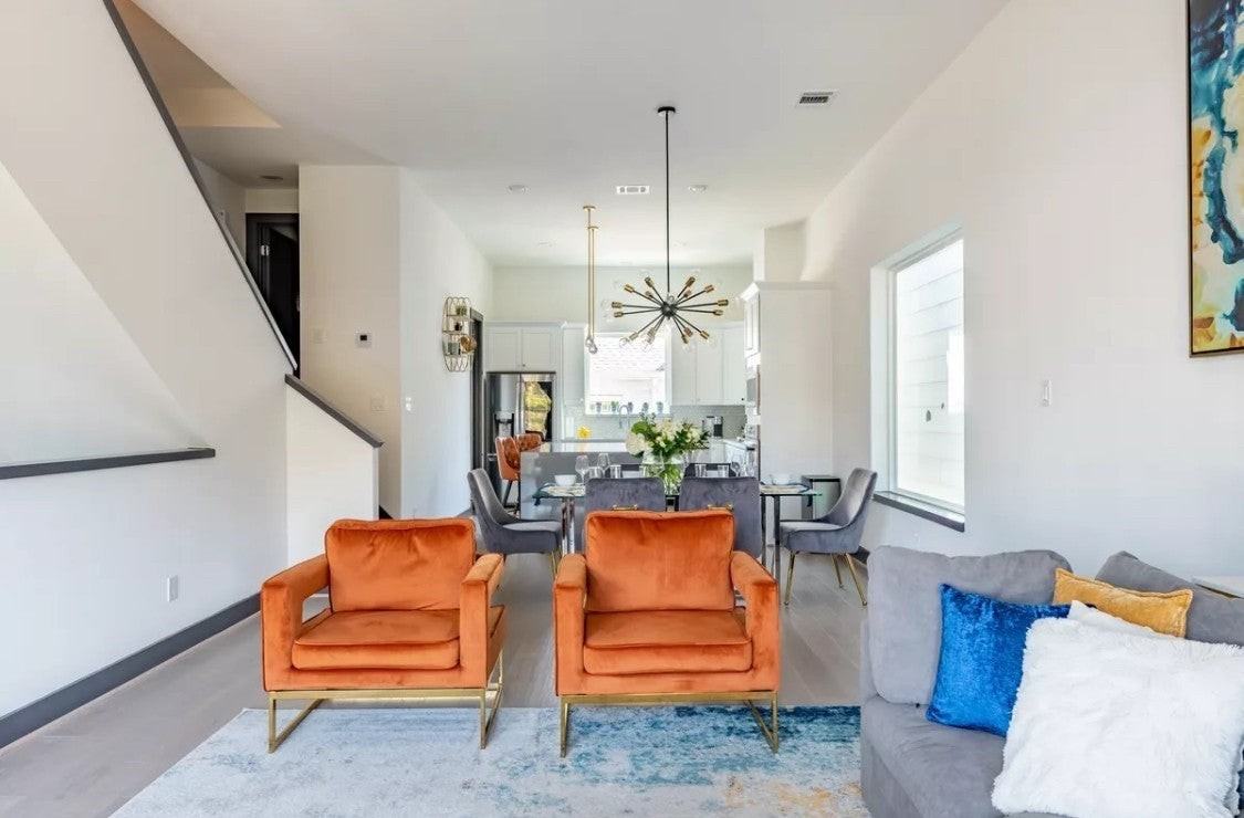 1404 Goliad Street - Photo 5 of 21