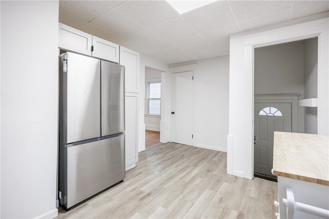 35 Lawton St - Photo 4 of 23