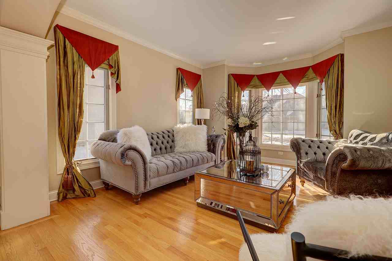 26025 Whispering Woods Cir - Photo 4 of 43