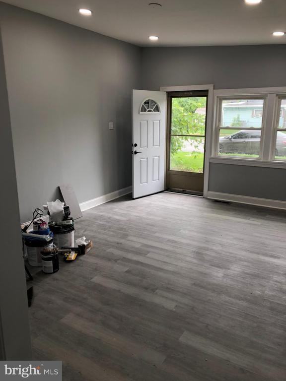 1106 Grant Ave - Photo 6 of 14