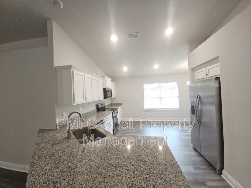 12115 Emerald Heights Ln - Photo 6 of 20