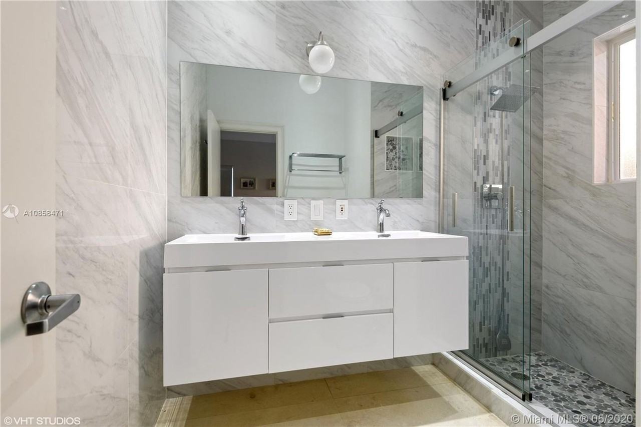 761 Lakeview Dr - Photo 4 of 5