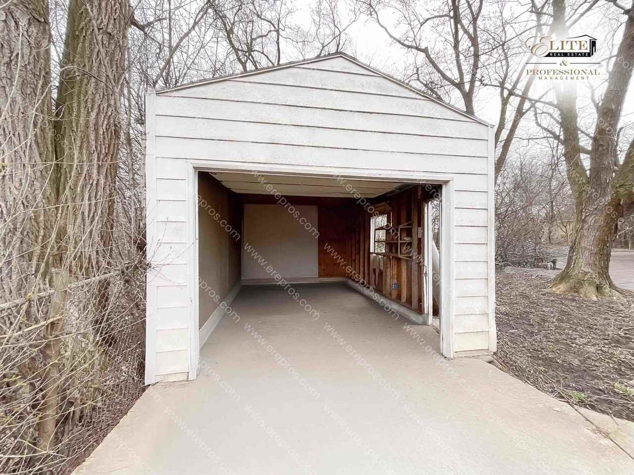 2517 Gibson St - Photo 3 of 17