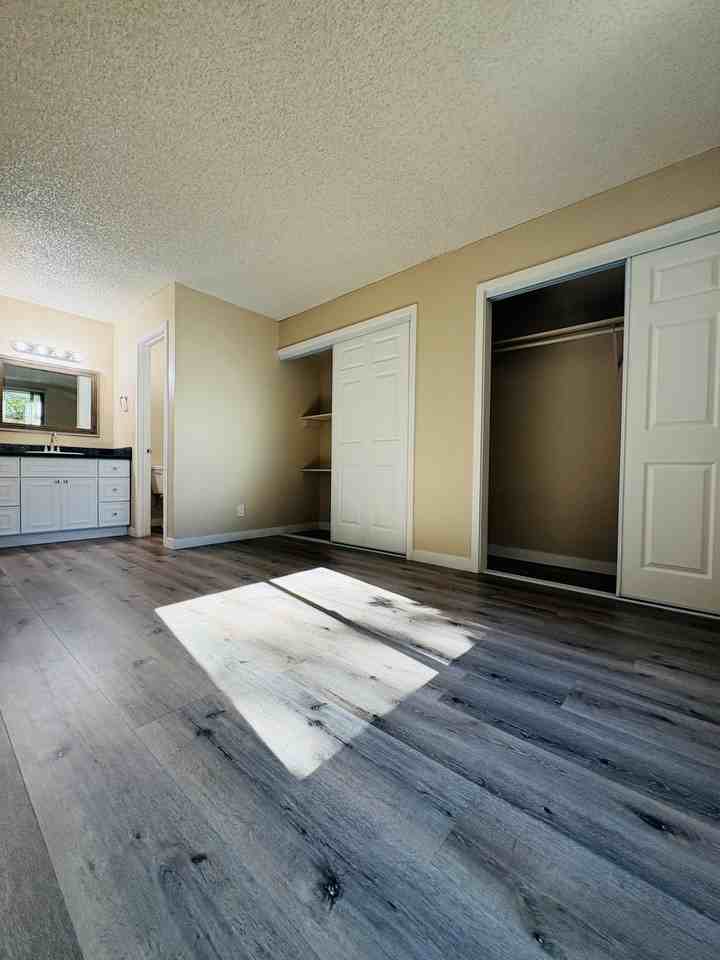 14 Donegal Ct - Photo 3 of 6