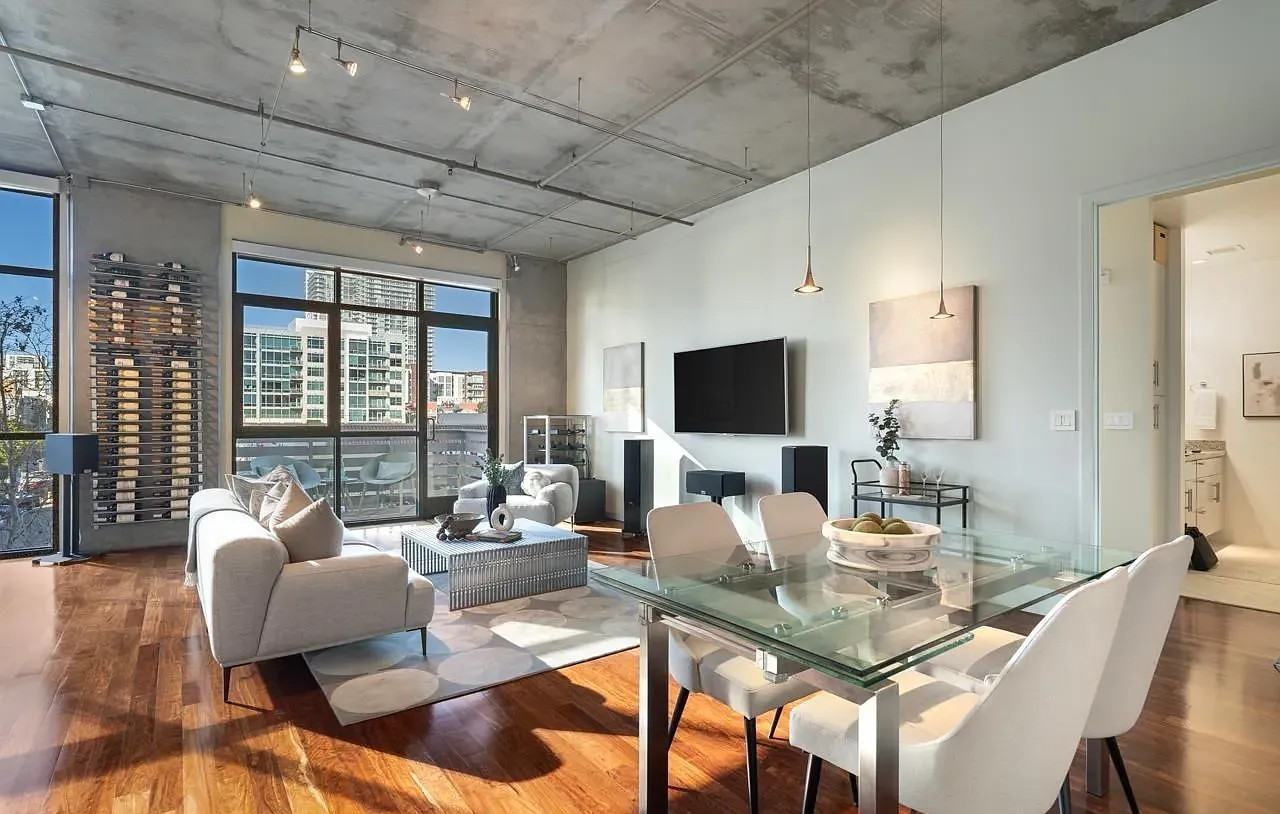 527 10Th Ave - Photo 3 of 29