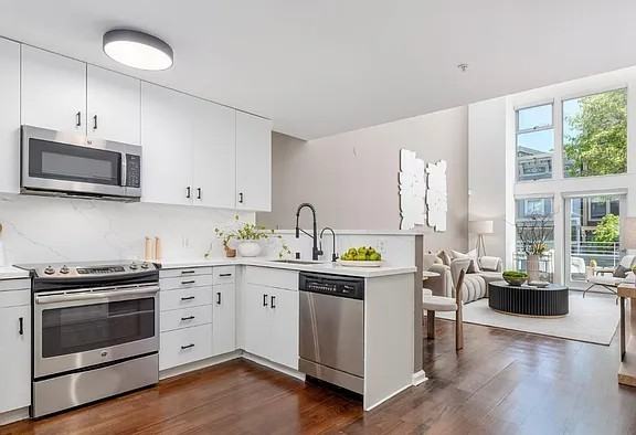 1970 Sutter St - Photo 2 of 23