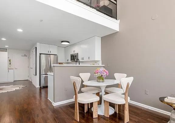 1970 Sutter St - Photo 3 of 23