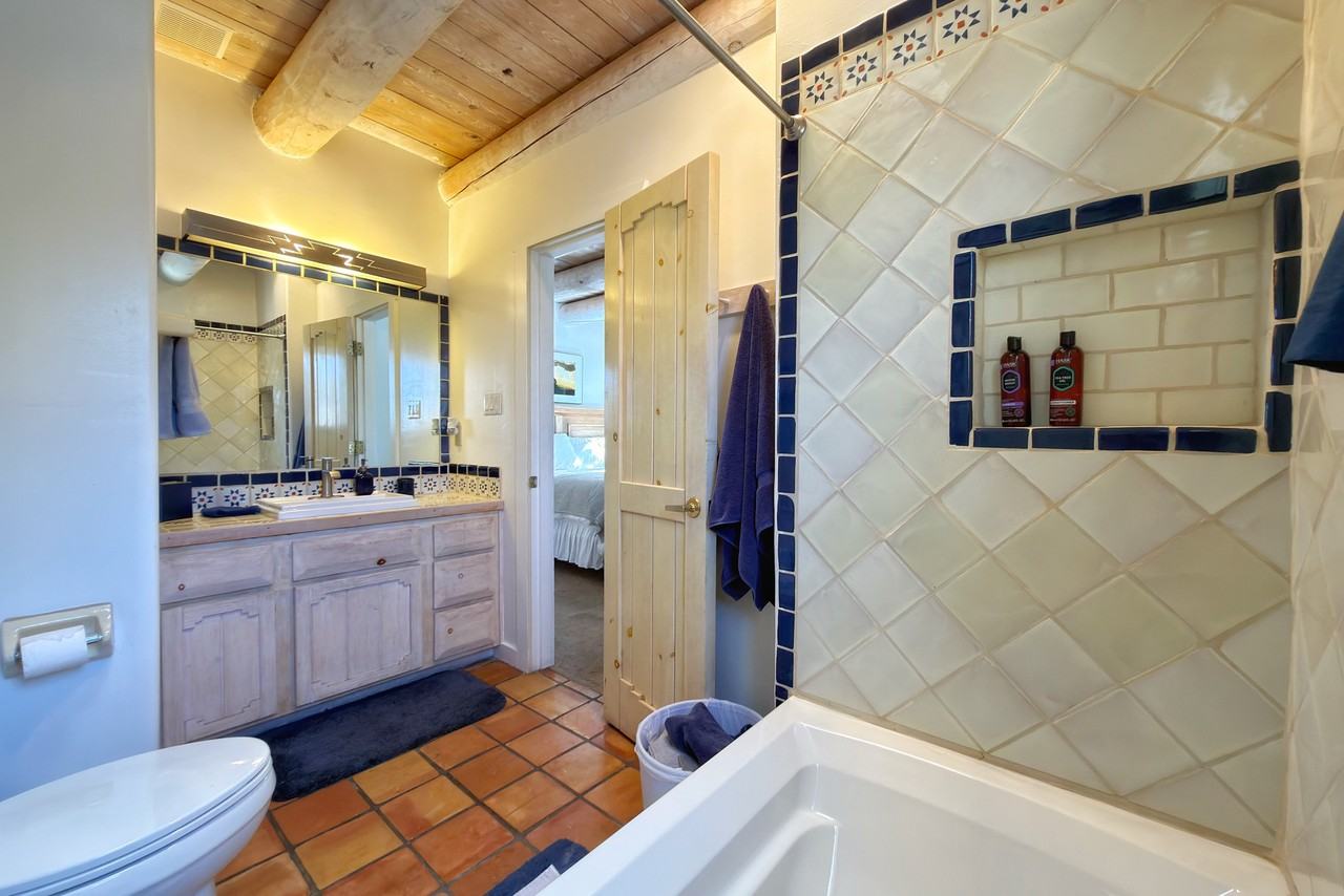 624 Galisteo St #11 - Photo 5 of 19