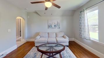 featured image of 25 Williams St #3