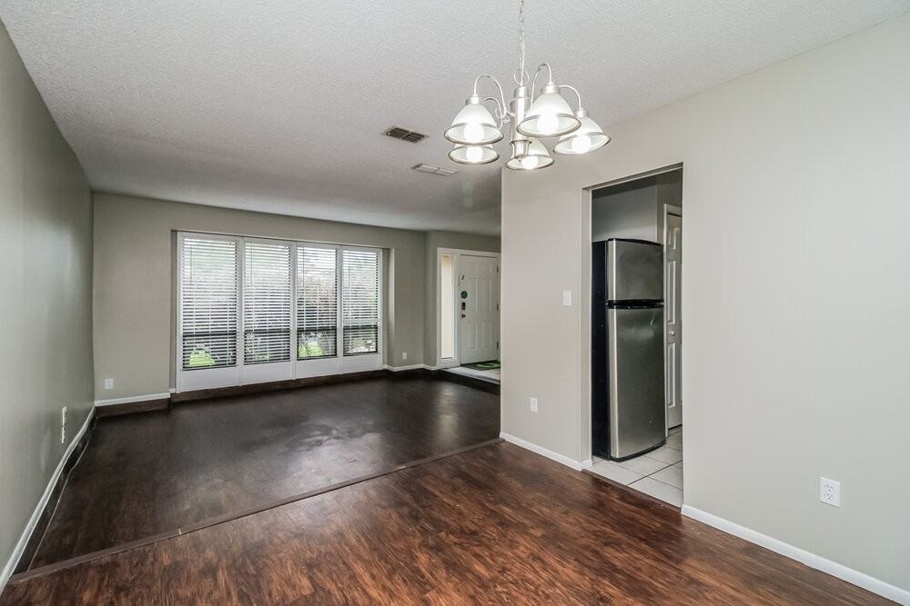 235 S Shadow Bay Dr - Photo 4 of 16