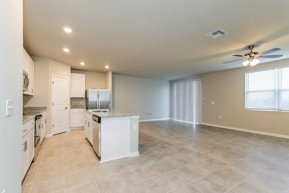 1130 Oak Valley Dr - Photo 3 of 16