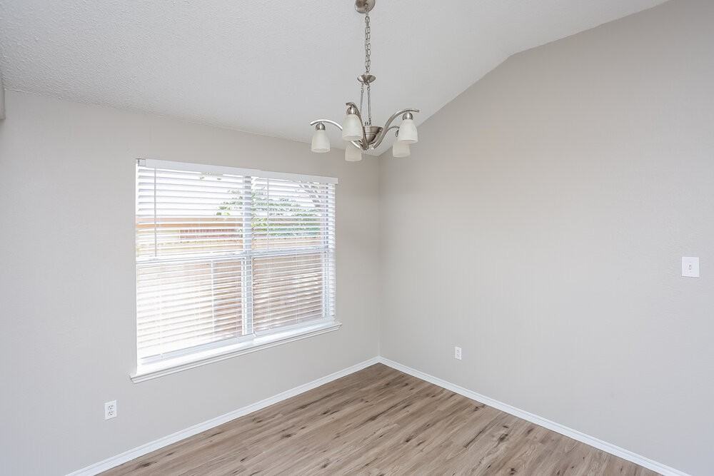 2213 Whispering Wind St - Photo 4 of 16