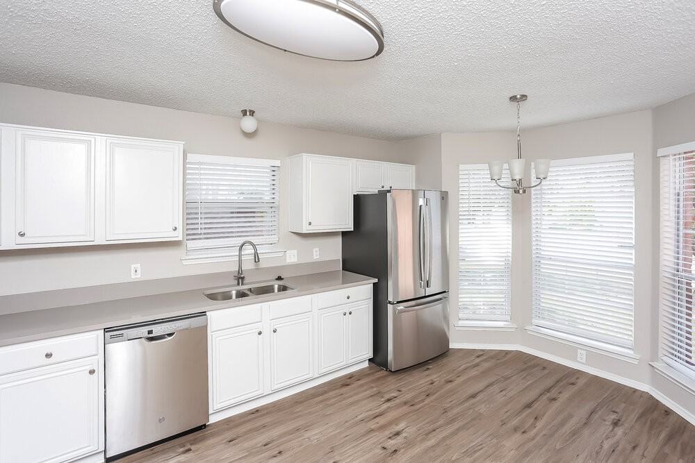 2213 Whispering Wind St - Photo 6 of 16