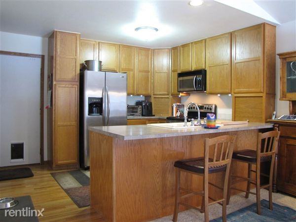 1602 Alcott St - Photo 3 of 9