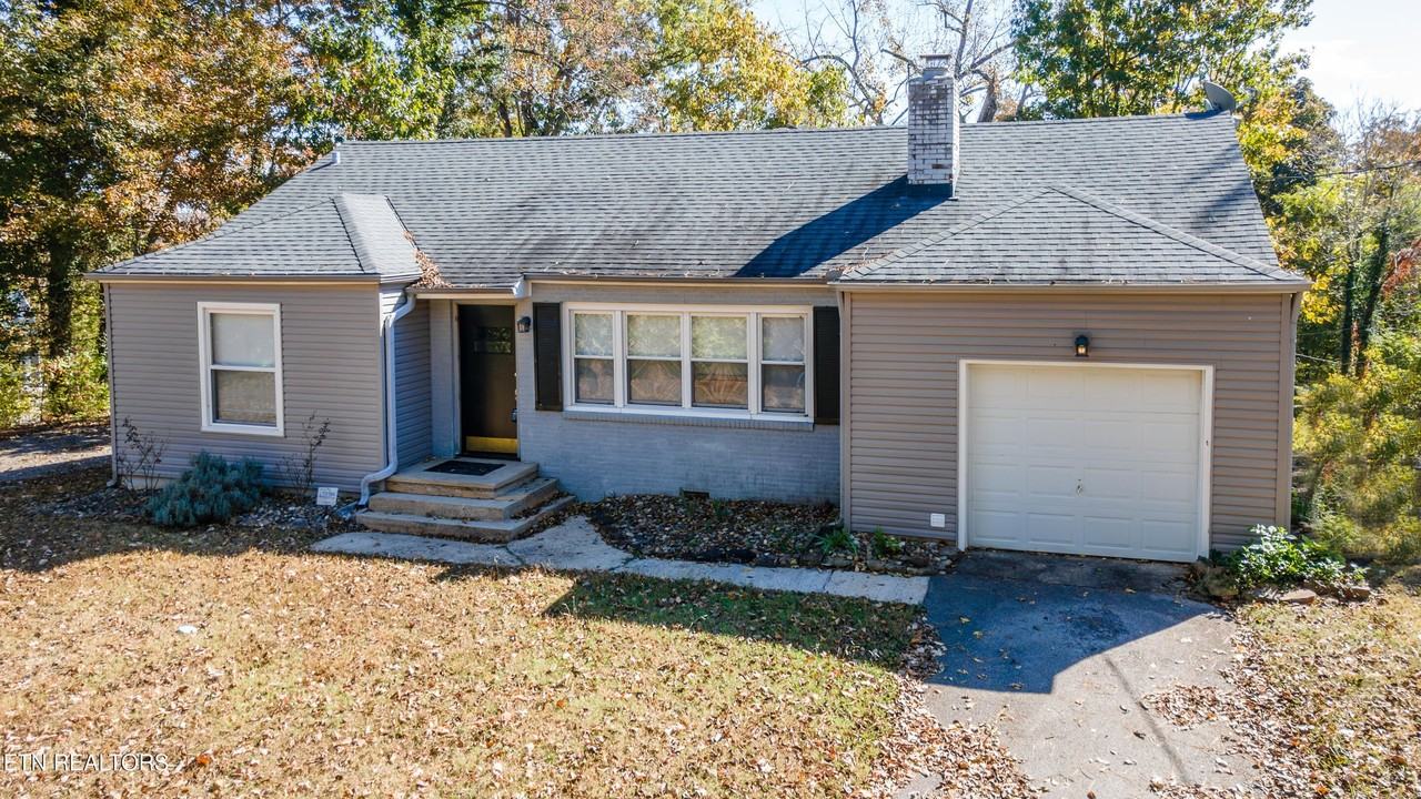 602 602 SE Lookout Court - Photo 5 of 35