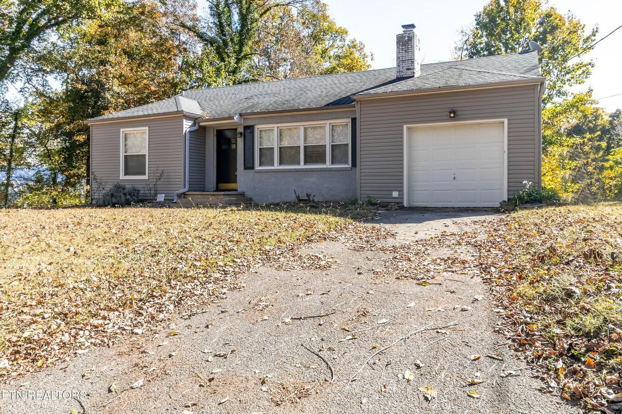 602 602 SE Lookout Court - Photo 6 of 35