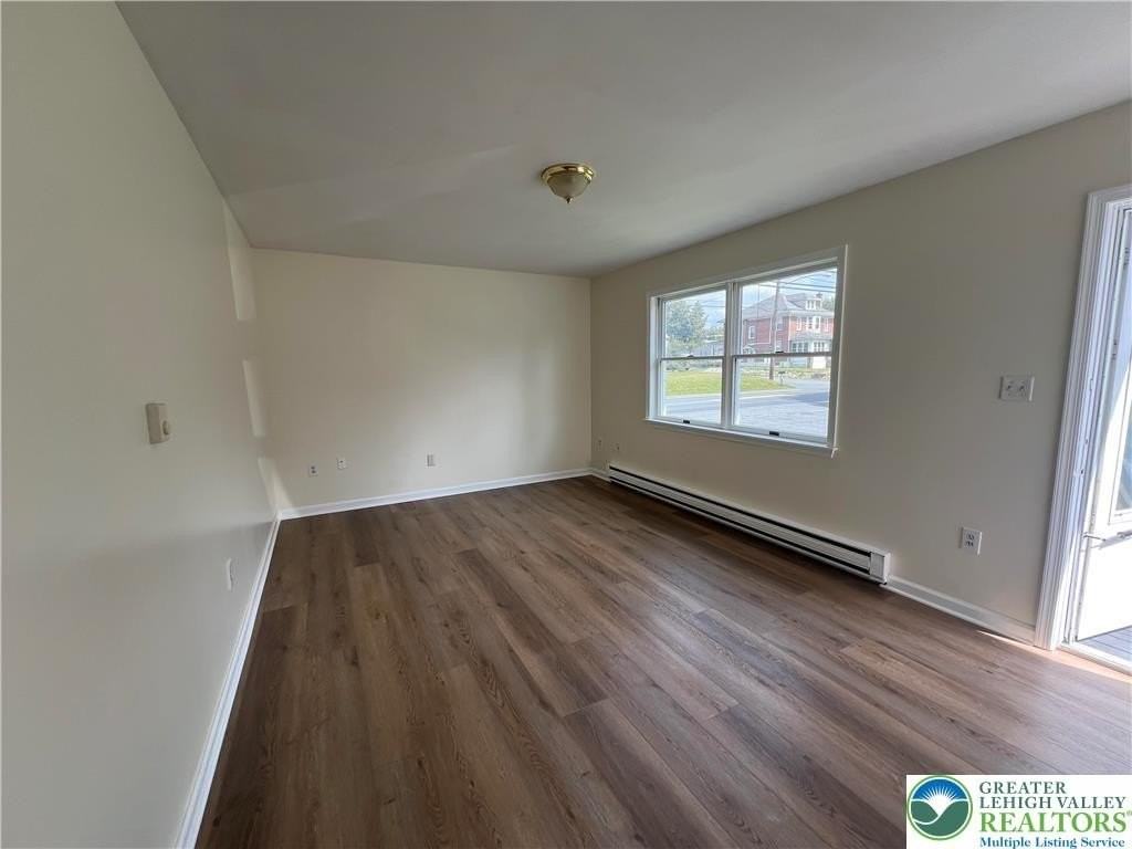 6 Eley St - Photo 5 of 17