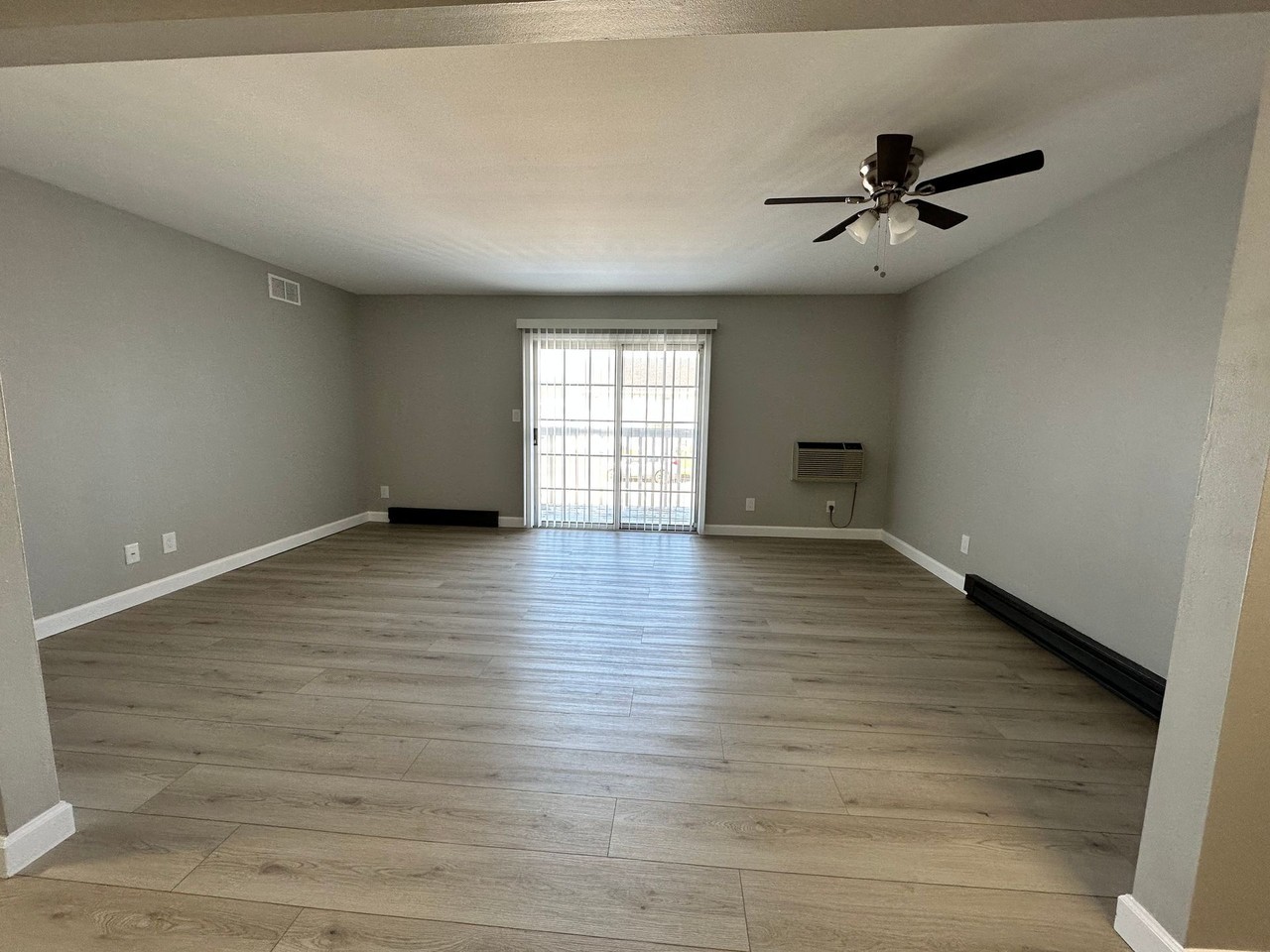 Breckenridge Apartments - Photo 4 of 19