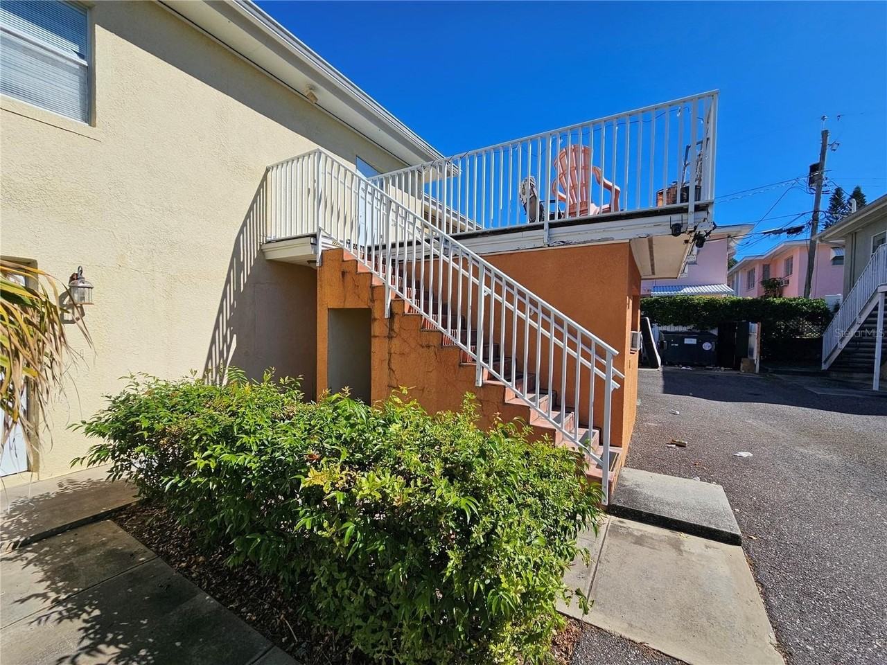 1375 Drew St #104 - Photo 2 of 11