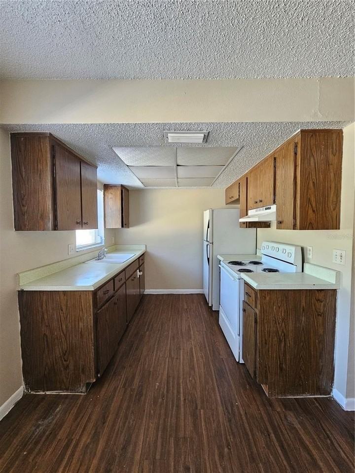 221 Nw Jefferson Cir N #20 - Photo 5 of 13