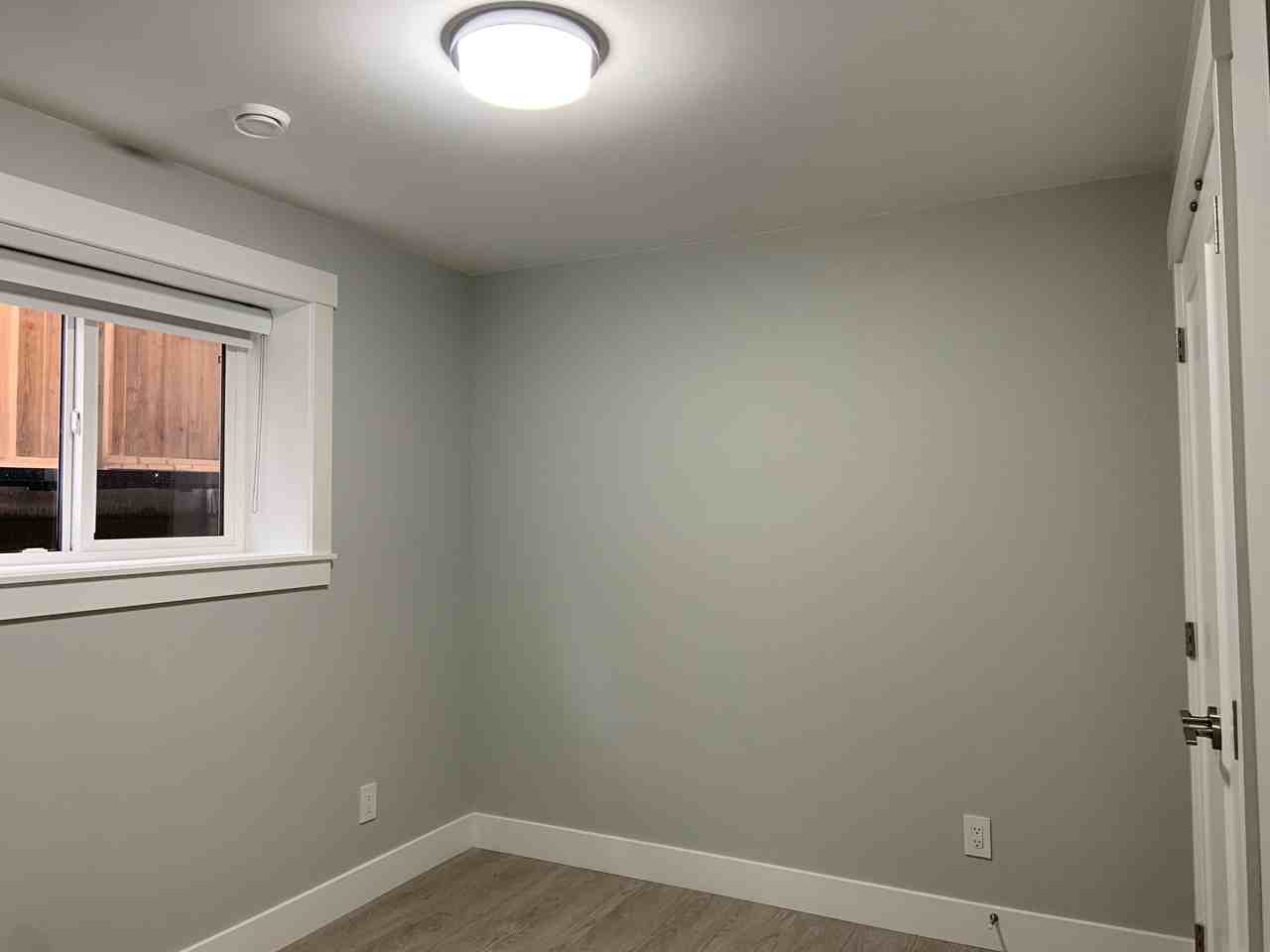 10034 172a Street #1 - Photo 3 of 6