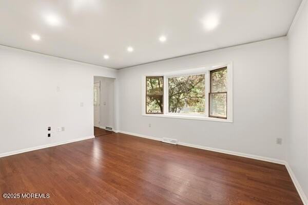 1045 Farmingdale Rd - Photo 7 of 25