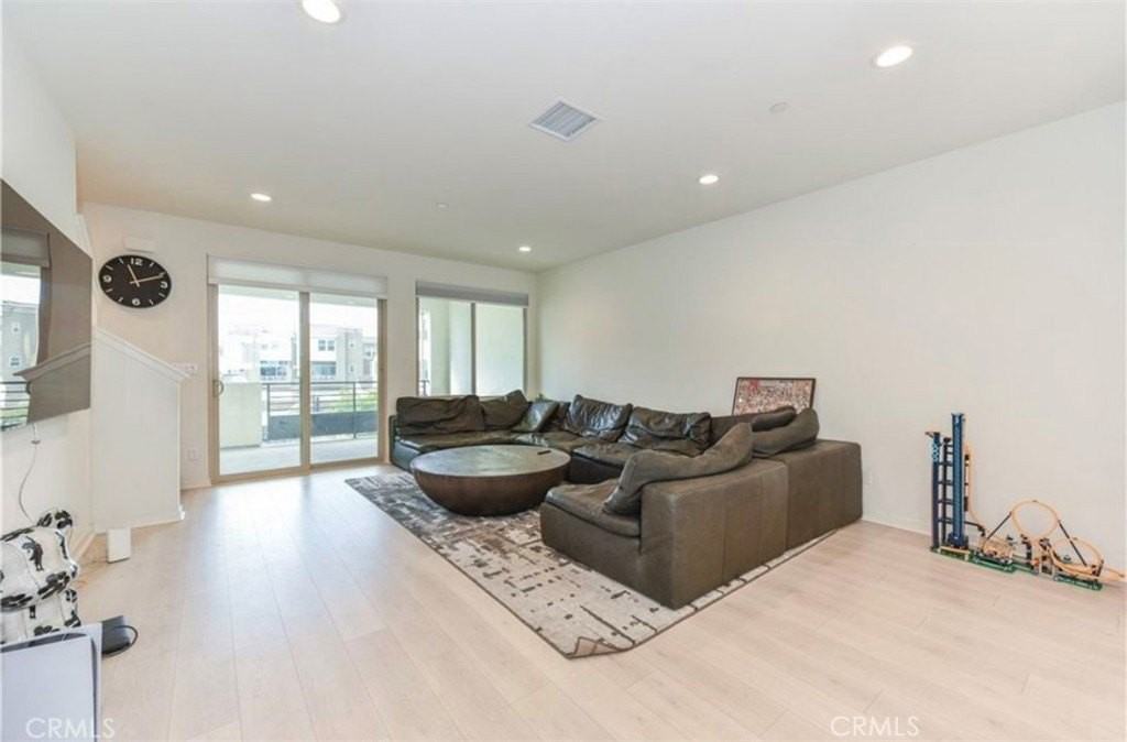 175 Frame - Photo 2 of 11