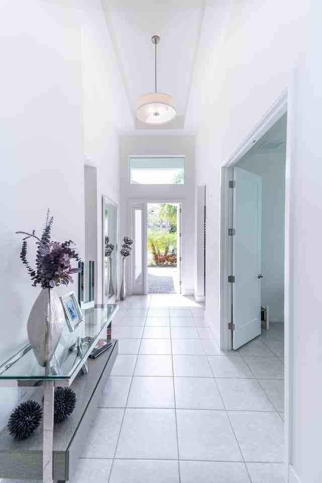 15210 Seaglass Terrace Ln - Photo 4 of 40