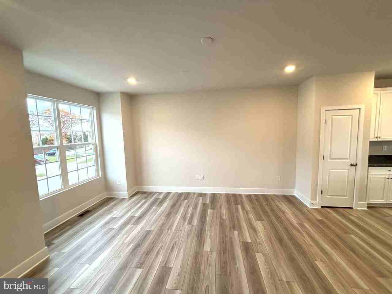 Meander Ct - Photo 6 of 16