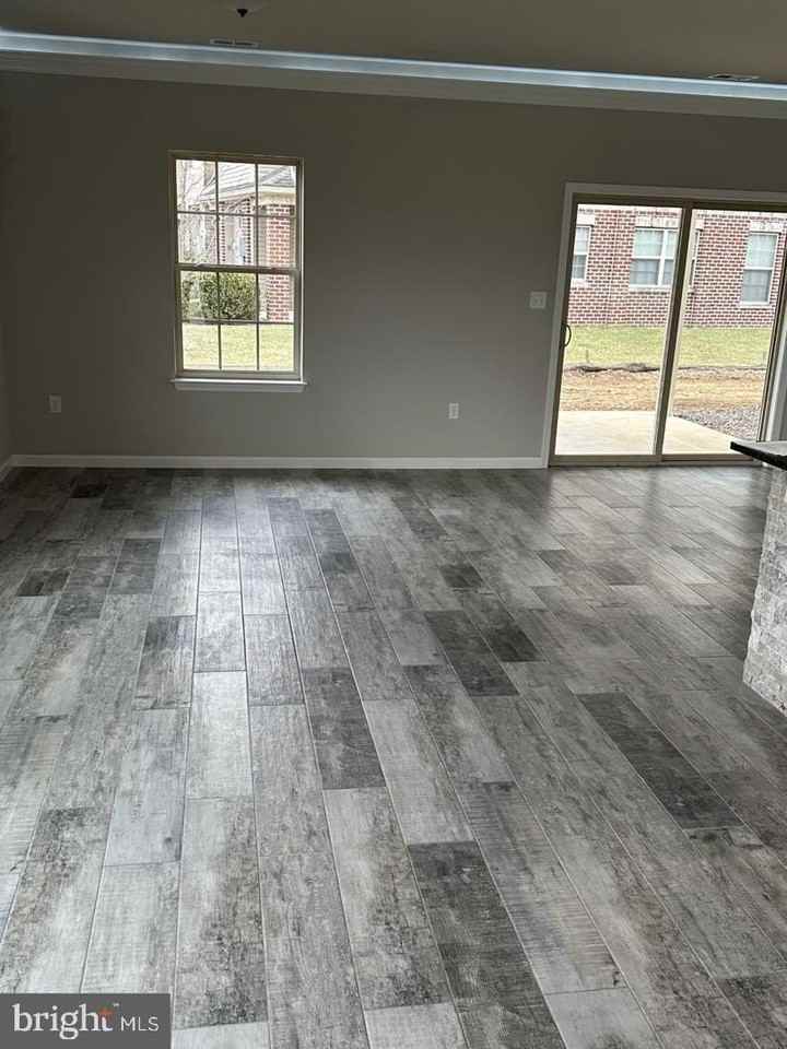 105 Delano Dr - Photo 6 of 23