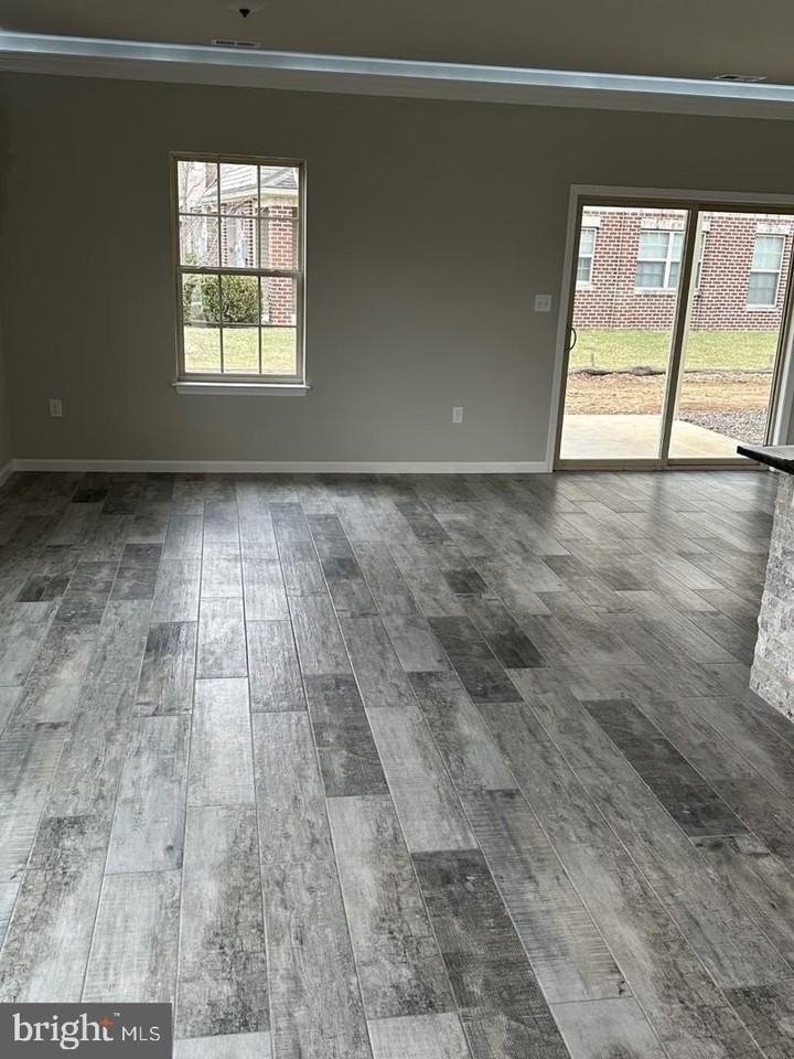 106 Delano Dr - Photo 7 of 24