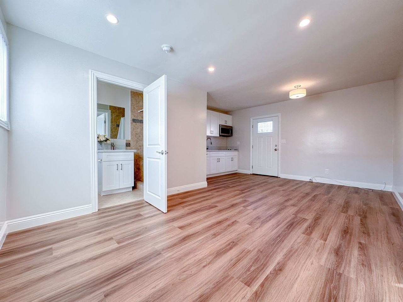 619 S. Chapel Avenue - Photo 6 of 28