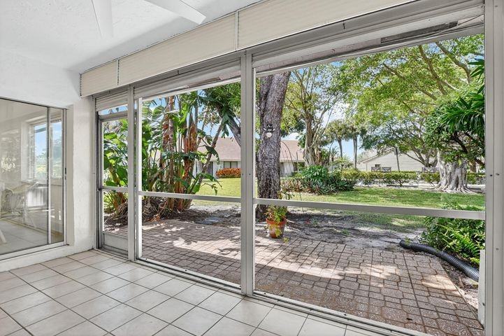 708 Lago Road - Photo 3 of 8