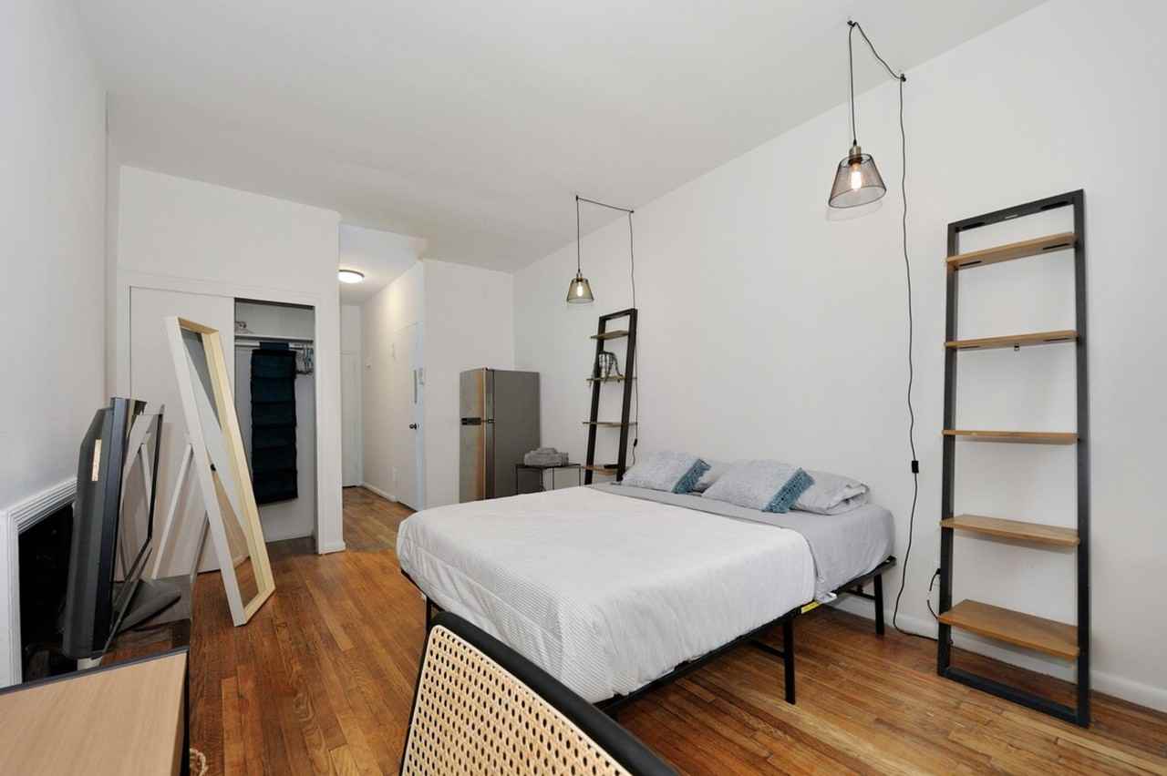 474 9th Ave #1323932P - Photo 2 of 21