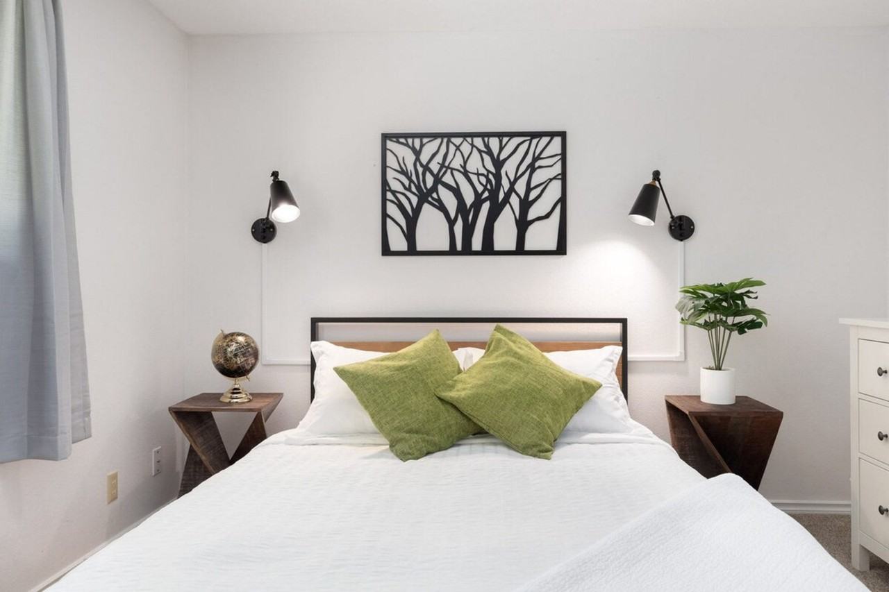 804 N Main St #1036058P - Photo 4 of 50