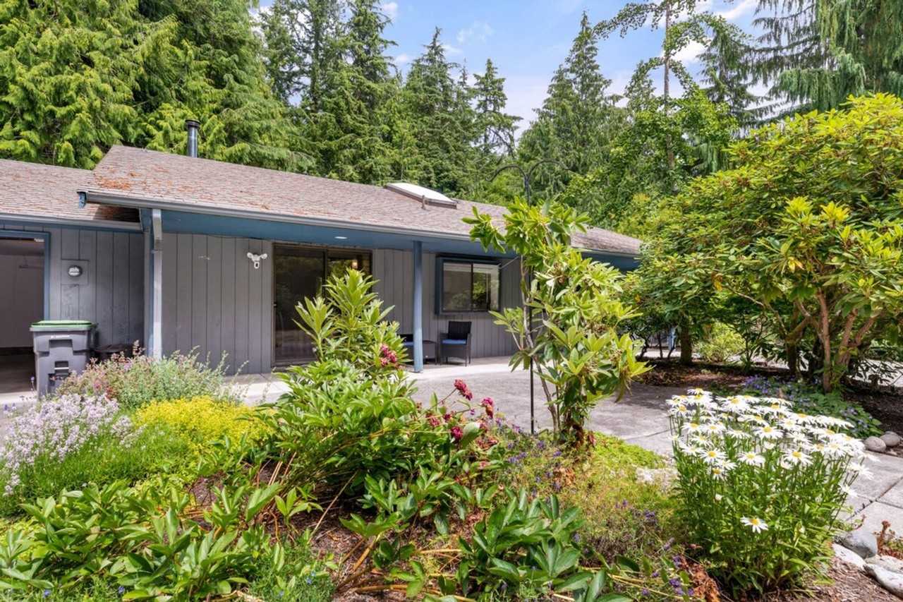 804 N Main St #1036058P - Photo 7 of 50