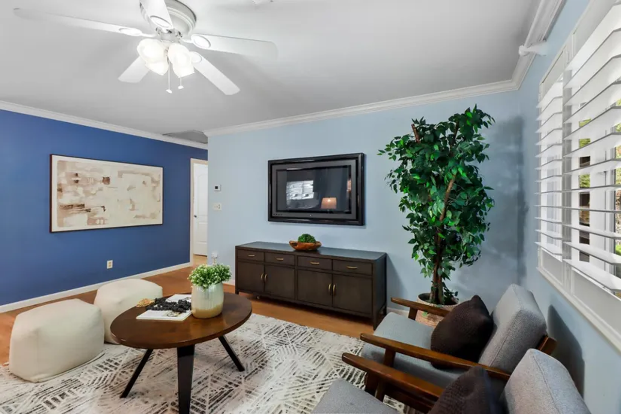 2405 Temple Dr - Photo 4 of 46