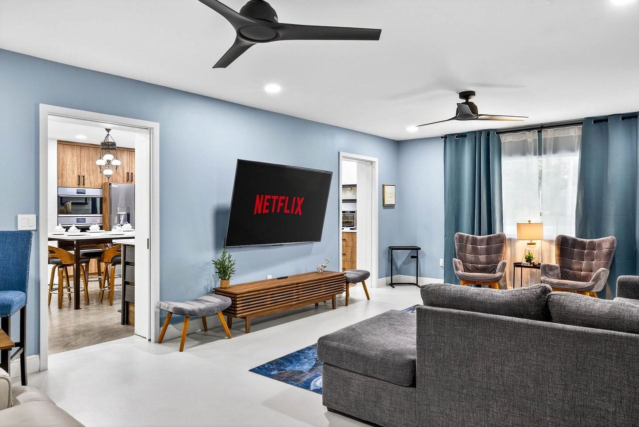 319 Brentwood Dr #1297049P - Photo 4 of 50