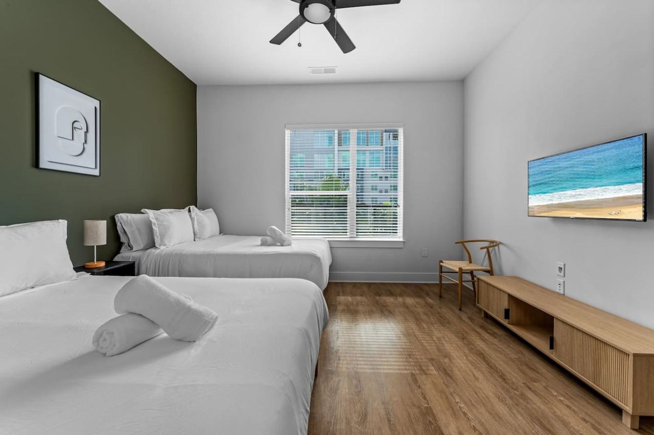 3302 West Gray Street #1313893P - Photo 2 of 28