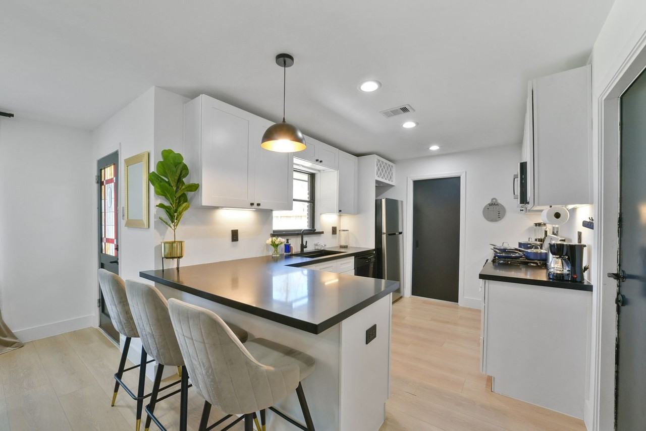 5122 Hialeah Dr #1316401P - Photo 7 of 39