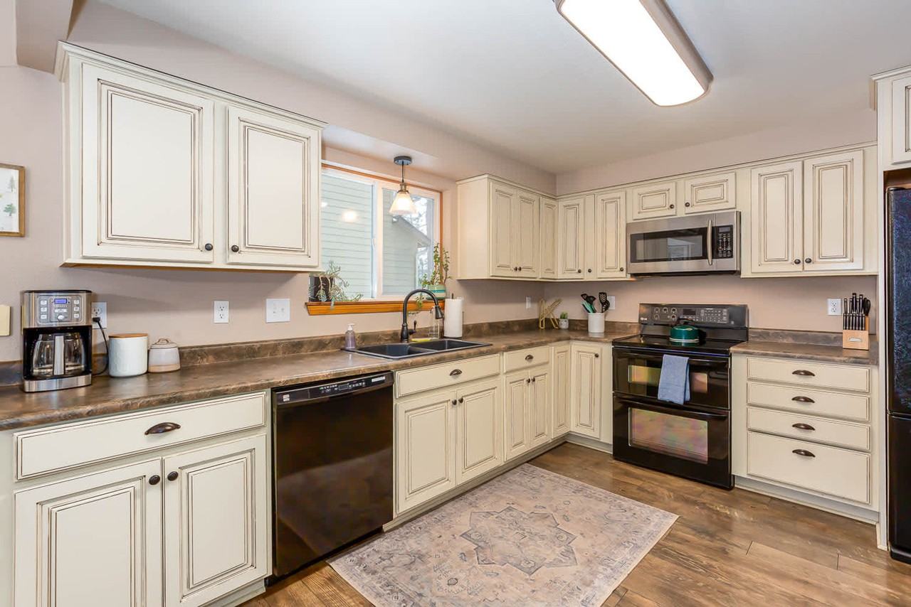 17184 Island Loop Way #1330995P - Photo 6 of 37